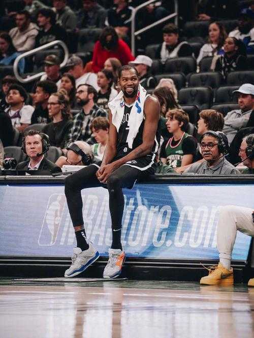 NBA篮网vs雄鹿G7全场回放:杜兰特49分史诗级对决,雄鹿加时险胜晋级