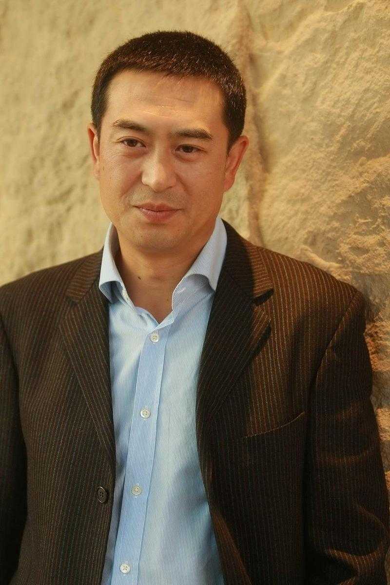 张嘉译高清图片大全_张嘉译最新剧照写真_张嘉译帅气照片合集