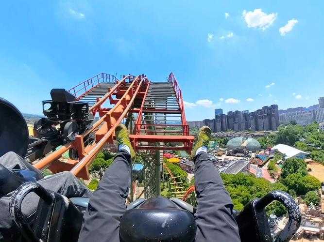 全程三分钟的过山车体验：惊险刺激尽在3分钟