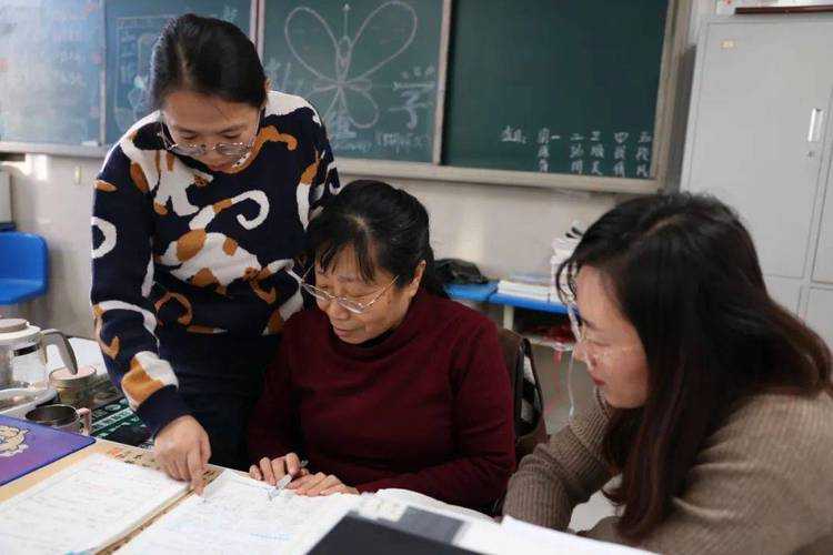 龙口一中教师风采 三尺讲台上的平凡与伟大