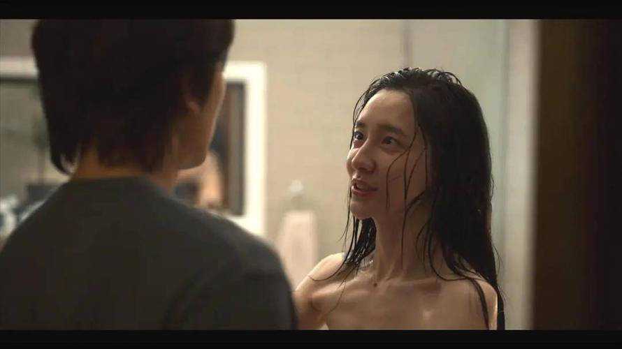 如何在线观看《18岁少女隱藏的世界》？完整播放指南？