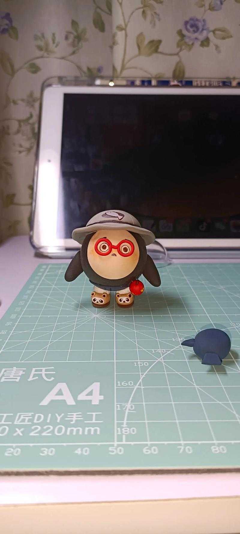蛋仔派对小蓝蛋用橡皮泥怎么做