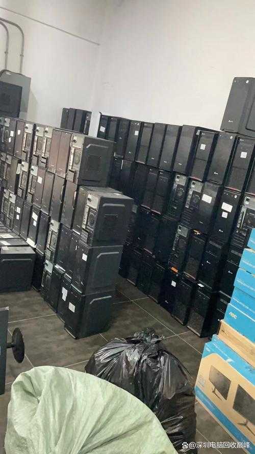 走进电脑城 货架上五颜六色的硬盘总让人犯选择困难症 你可能不